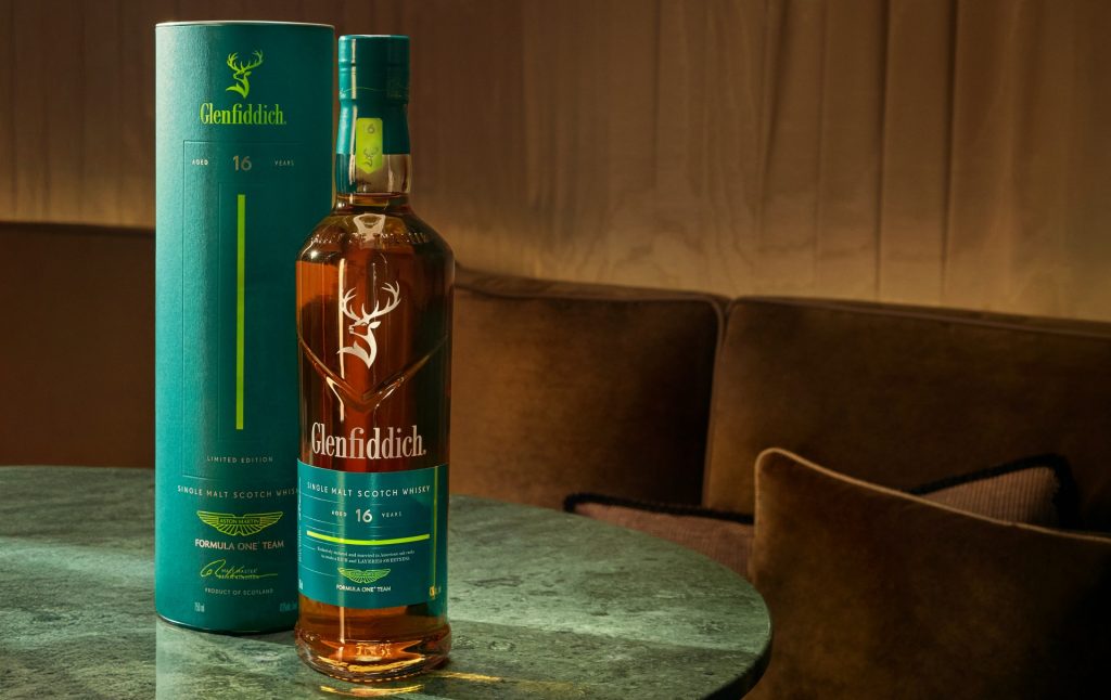 Glenfiddich y Aston Martin sellan su alianza con nuevos whiskies de edición limitada