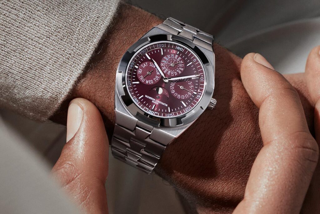 Vacheron Constantin eleva el Overseas con nuevas versiones del Perpetual Calendar Ultra-Thin