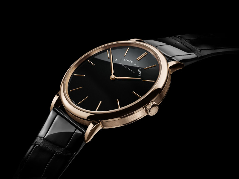 A. Lange & Söhne redefine el minimalismo con dos nuevas versiones del Saxonia Thin en ónix