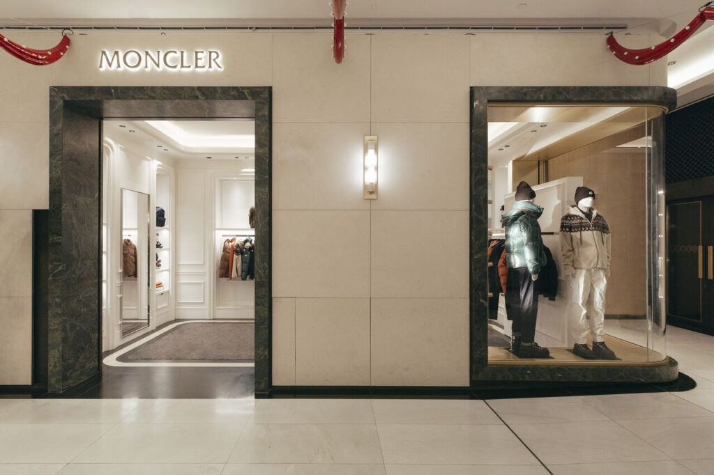 Moncler refuerza su presencia en Madrid con una nueva boutique en Galería Canalejas