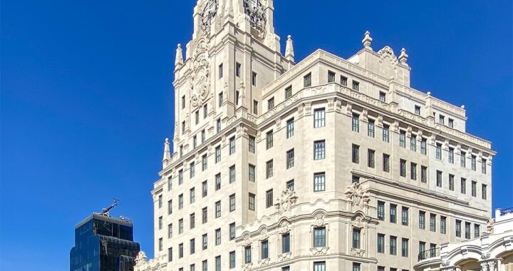 Tomás Olivo compra el mítico edificio de Telefónica